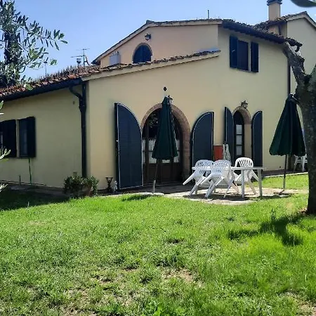 Podere Il Cerrone App Romilda Con Piscina Fauglia