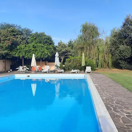 Holiday home Podere Il Cerrone App Romilda Con Piscina