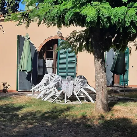 Podere Il Cerrone App Romilda Con Piscina * Fauglia