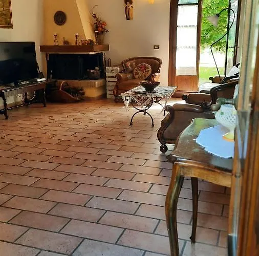 Feriehus Podere Il Cerrone App Romilda Con Piscina Fauglia