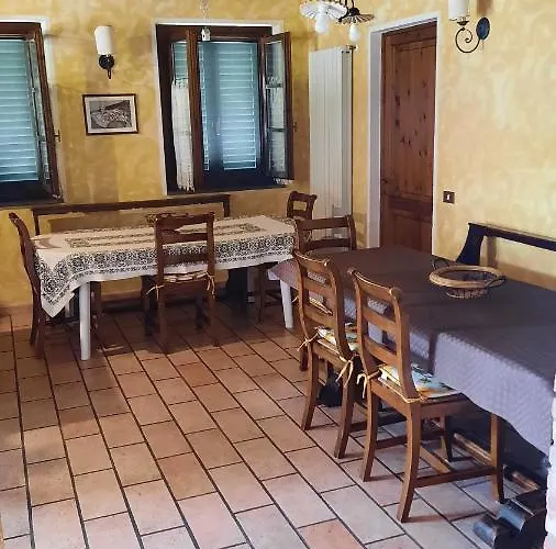 Podere Il Cerrone App Romilda Con Piscina * Fauglia